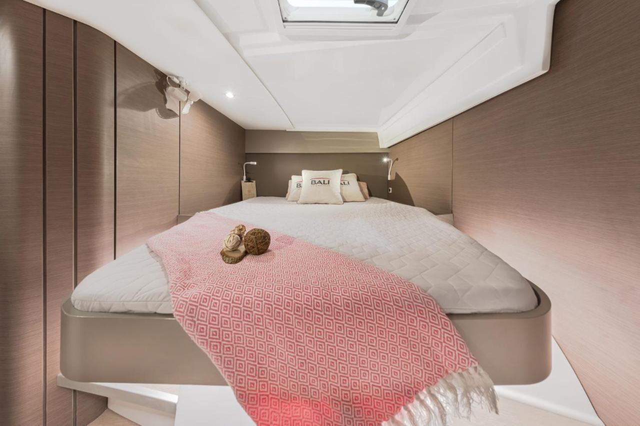 Private Exclusive Catamaran 'hang Loose' *