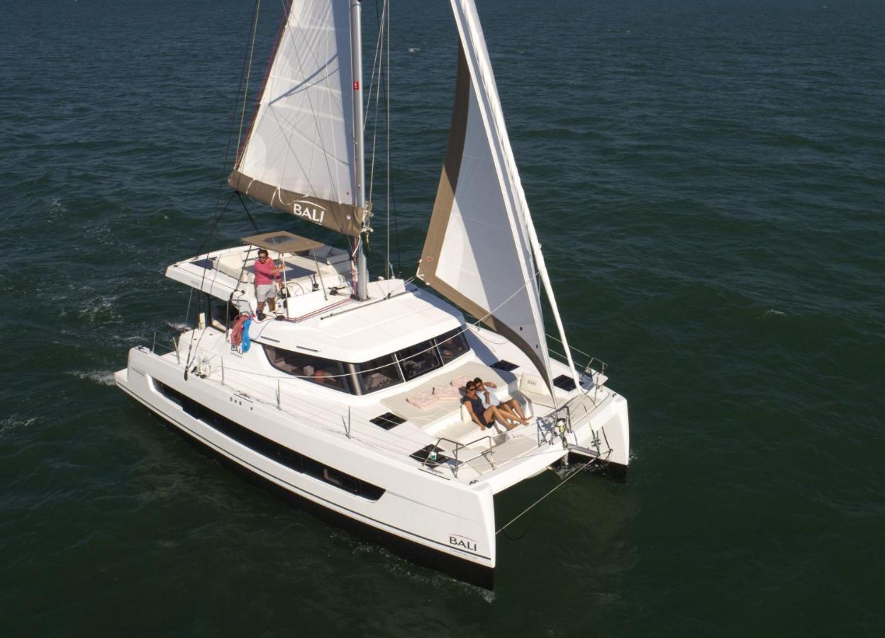 Private Exclusive Catamaran 'hang Loose' *