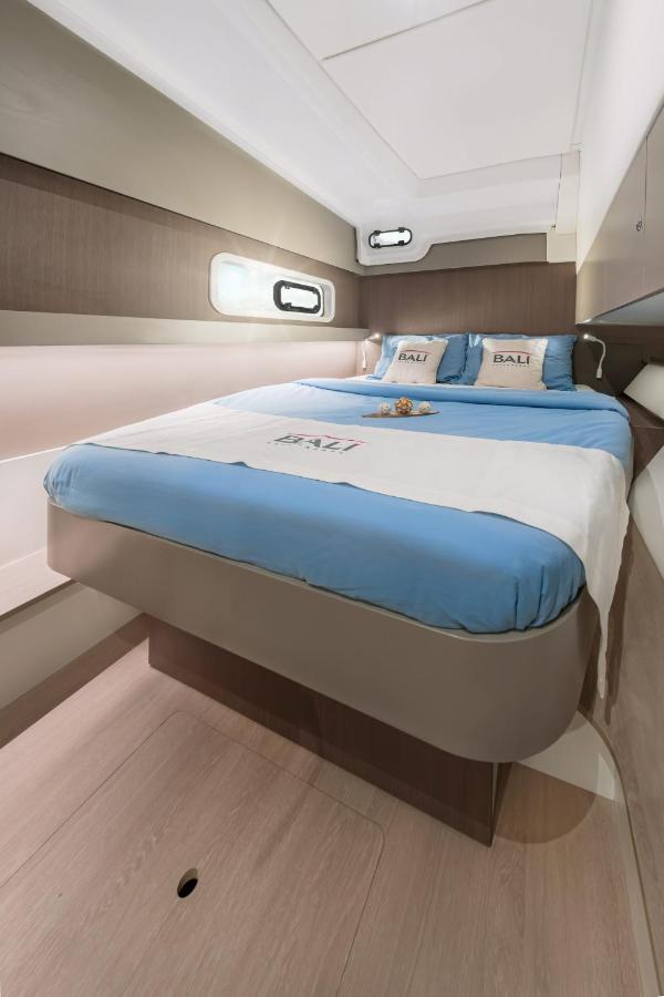 Private Exclusive Catamaran 'hang Loose' Bateau-hôtel *