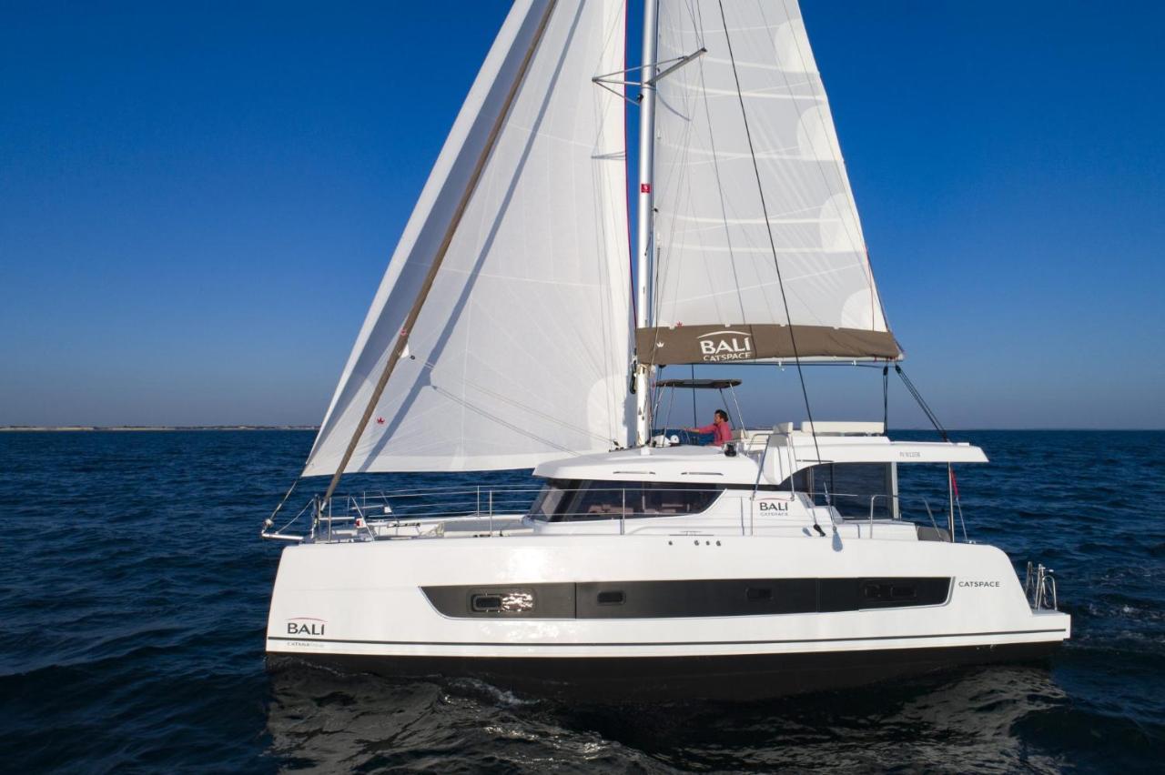 Bateau-hôtel Private Exclusive Catamaran 'hang Loose' *